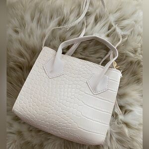 NWOT - cute small, white croc pattern purse